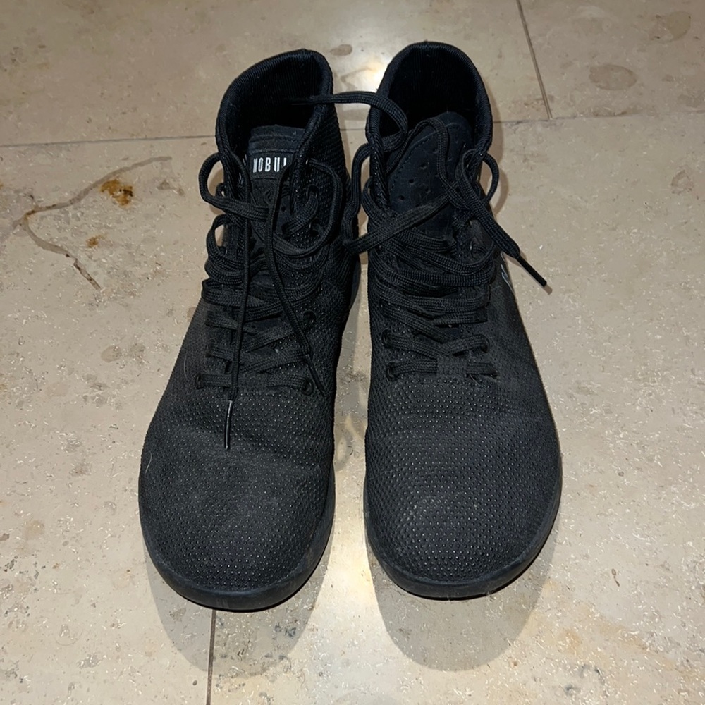 Size 9 Nobull athletic shoes like new